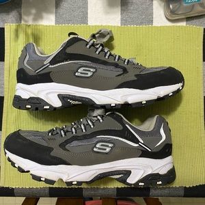 Men’s Skechers Sneakers, size 12